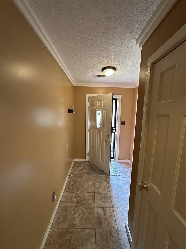 7188 Skidmore Cv - Photo 2 of 14