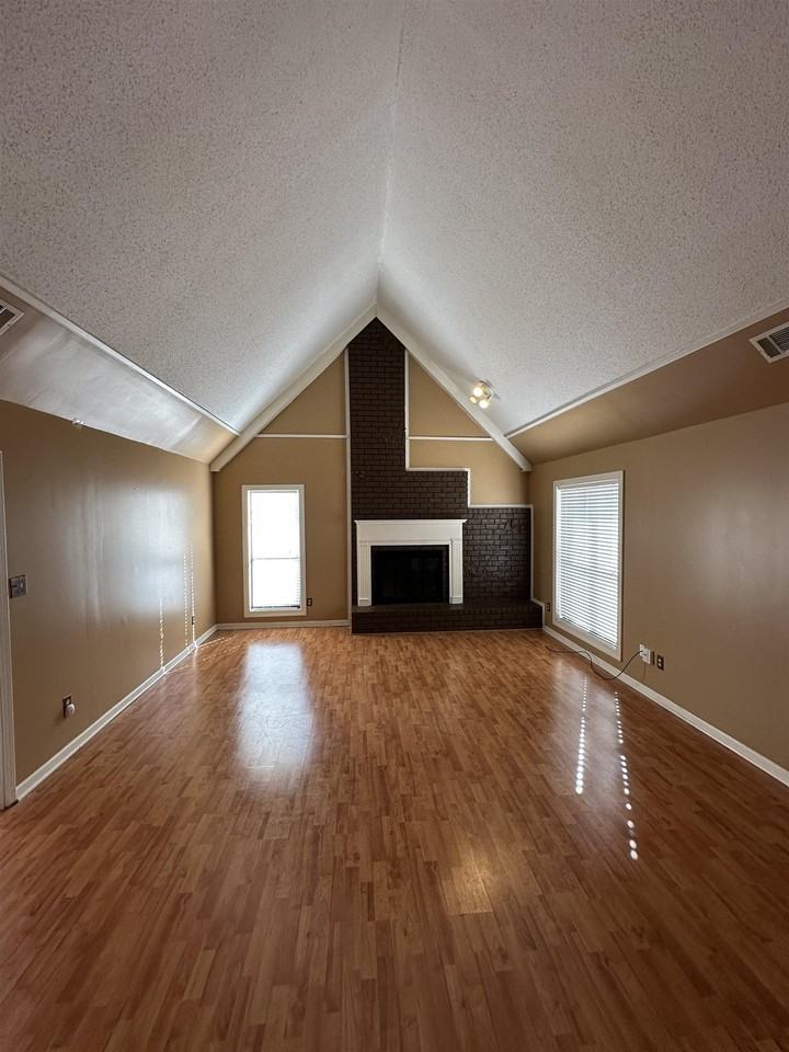 7188 Skidmore Cv - Photo 3 of 14