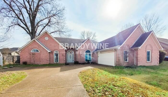 8301 Meadow Vale Dr - Photo 2 of 38