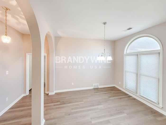 8301 Meadow Vale Dr - Photo 6 of 38