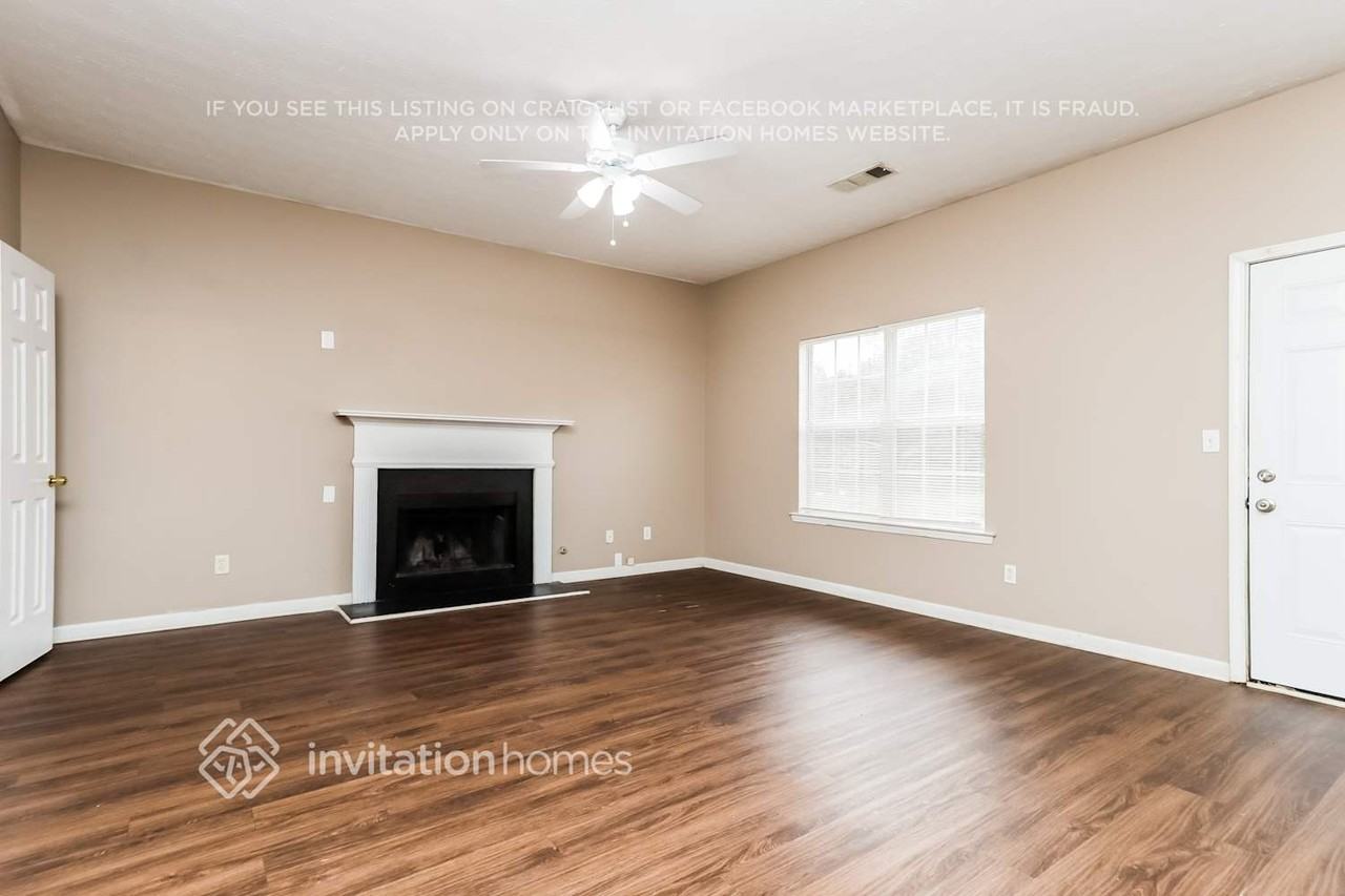 85 Hazelhurst Dr - Photo 4 of 18