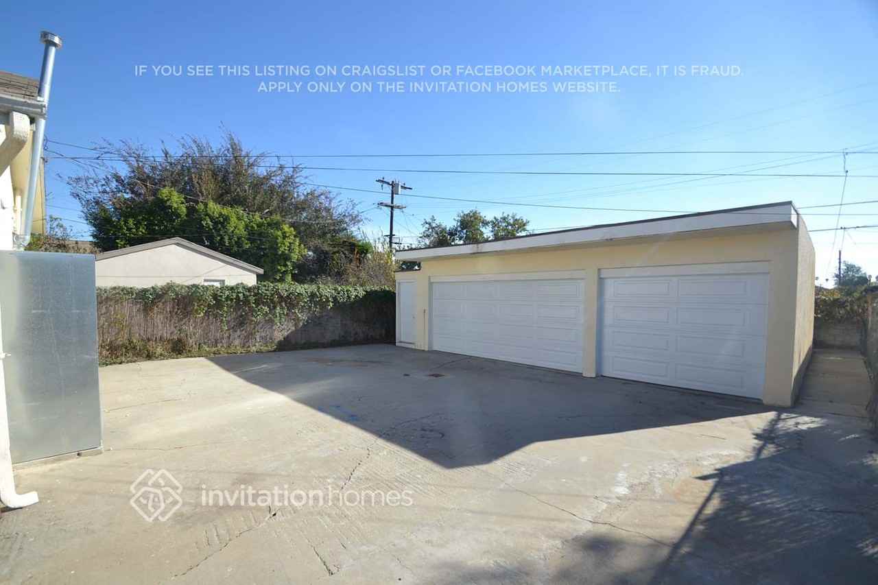 720 E 67th St - Photo 5 of 6