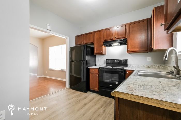 2003 Reynolds Dr Sw - Photo 7 of 12