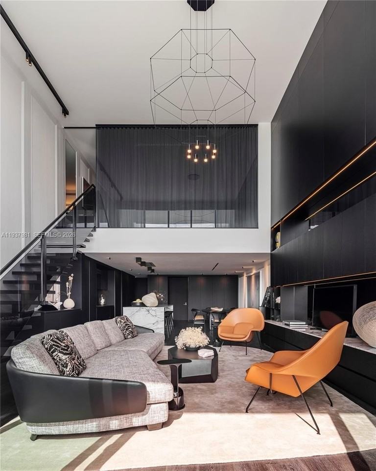 1040 Biscayne Blvd #2202 - Photo 2 of 50