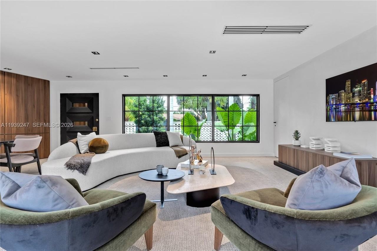 2500 Bayview Dr - Photo 5 of 50