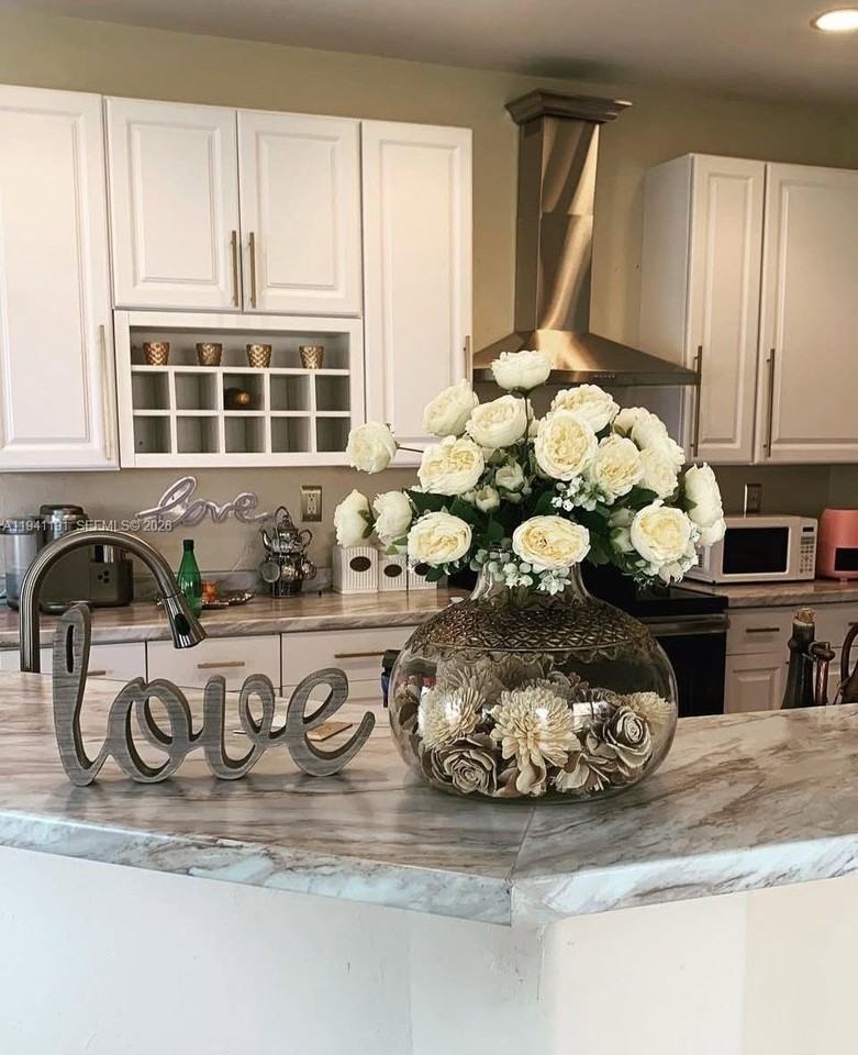 1531 Se 20th Rd - Photo 3 of 10