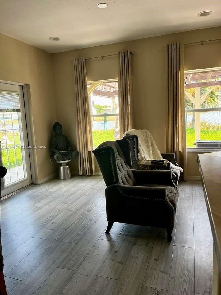 1531 Se 20th Rd - Photo 5 of 10