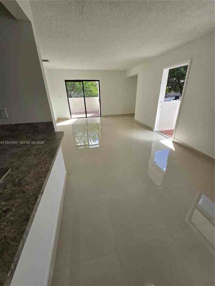 14827 Sw 80th St #201 - Photo 5 of 37