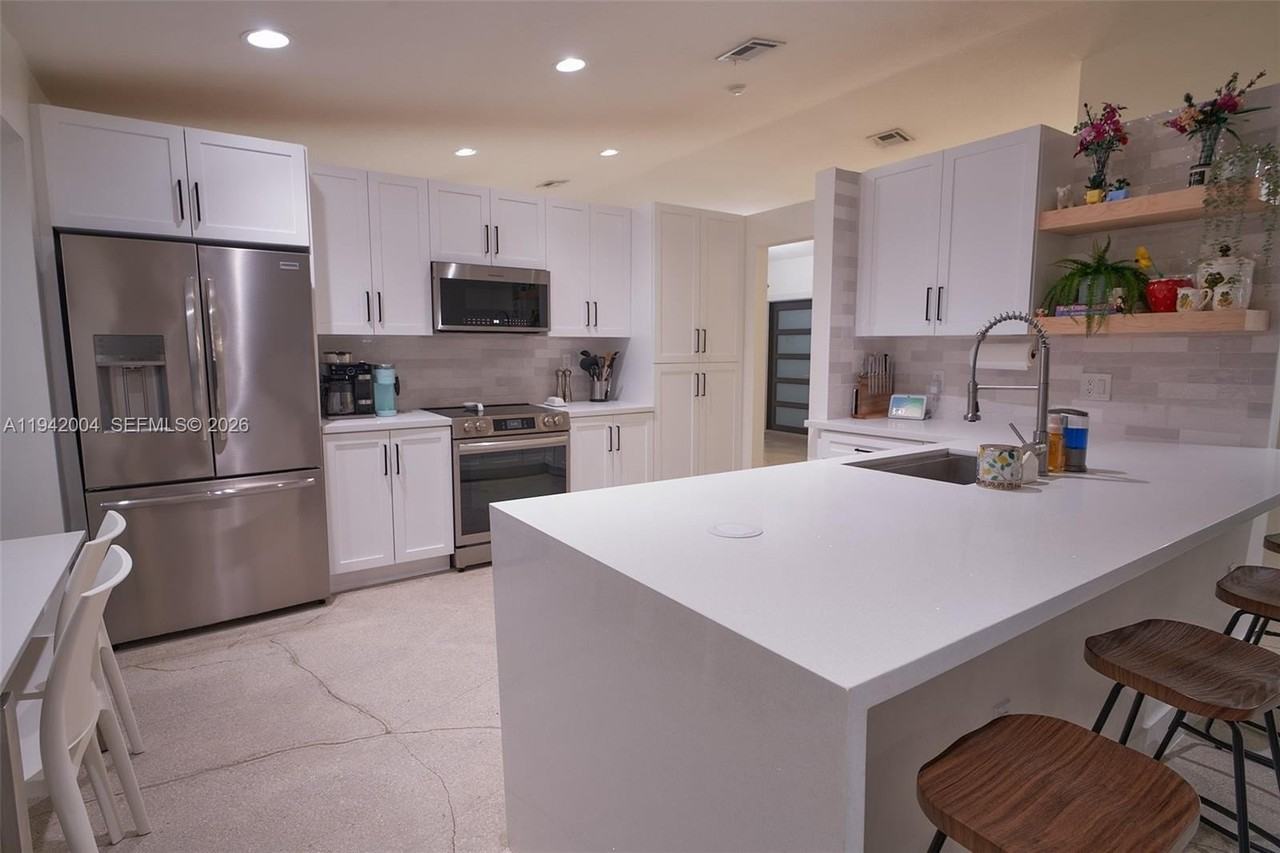 15213 Sw 141st St - Photo 6 of 18