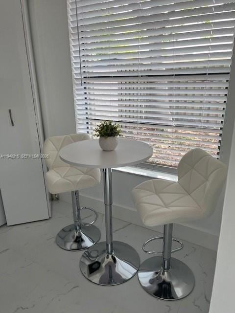 1342 Sandpiper Blvd - Photo 4 of 10