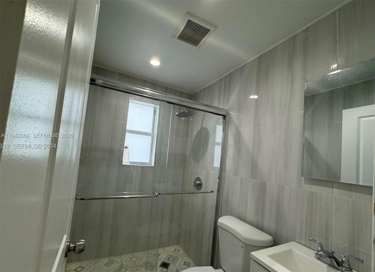 1248 Marseille Dr #4 - Photo 5 of 6