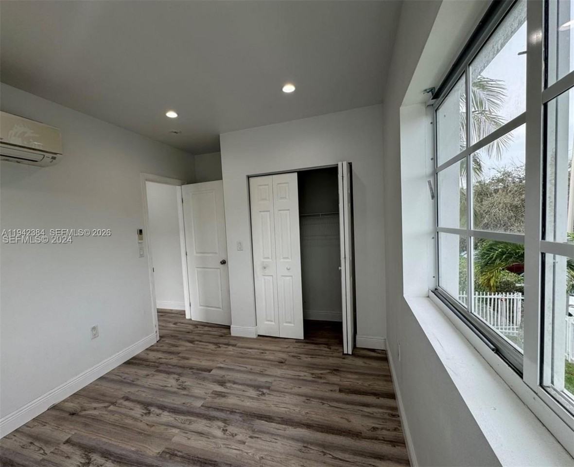 1248 Marseille Dr #4 - Photo 6 of 6