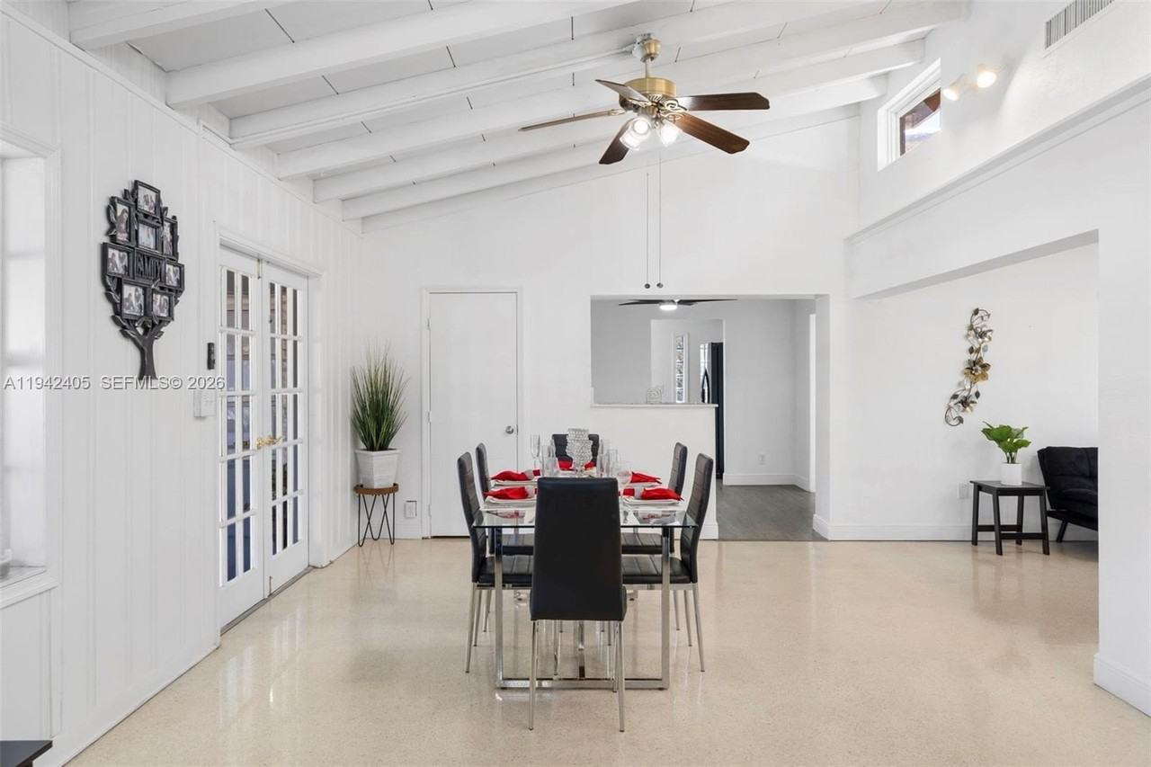 19 Ne 3rd St - Photo 2 of 39