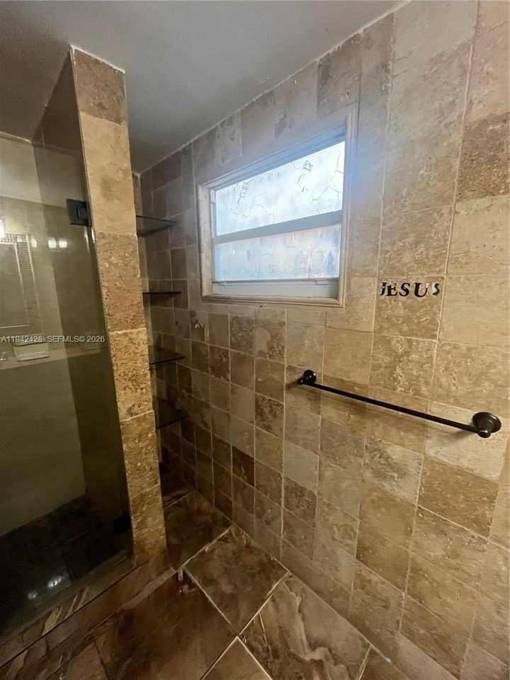 700 N 68th Way - Photo 3 of 15