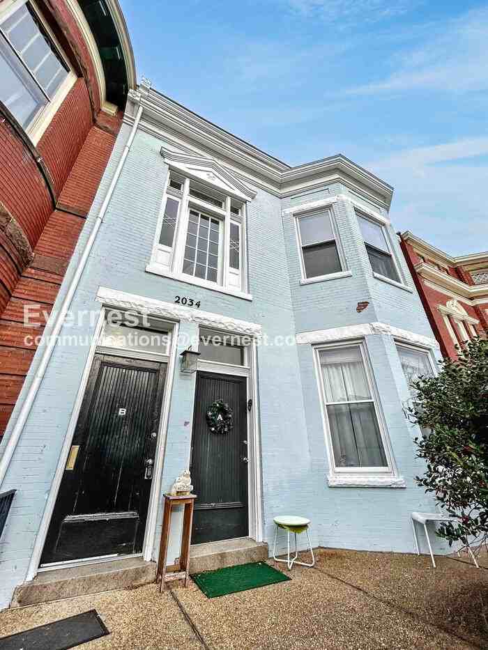 2034 W Grace St #B - Photo 2 of 27