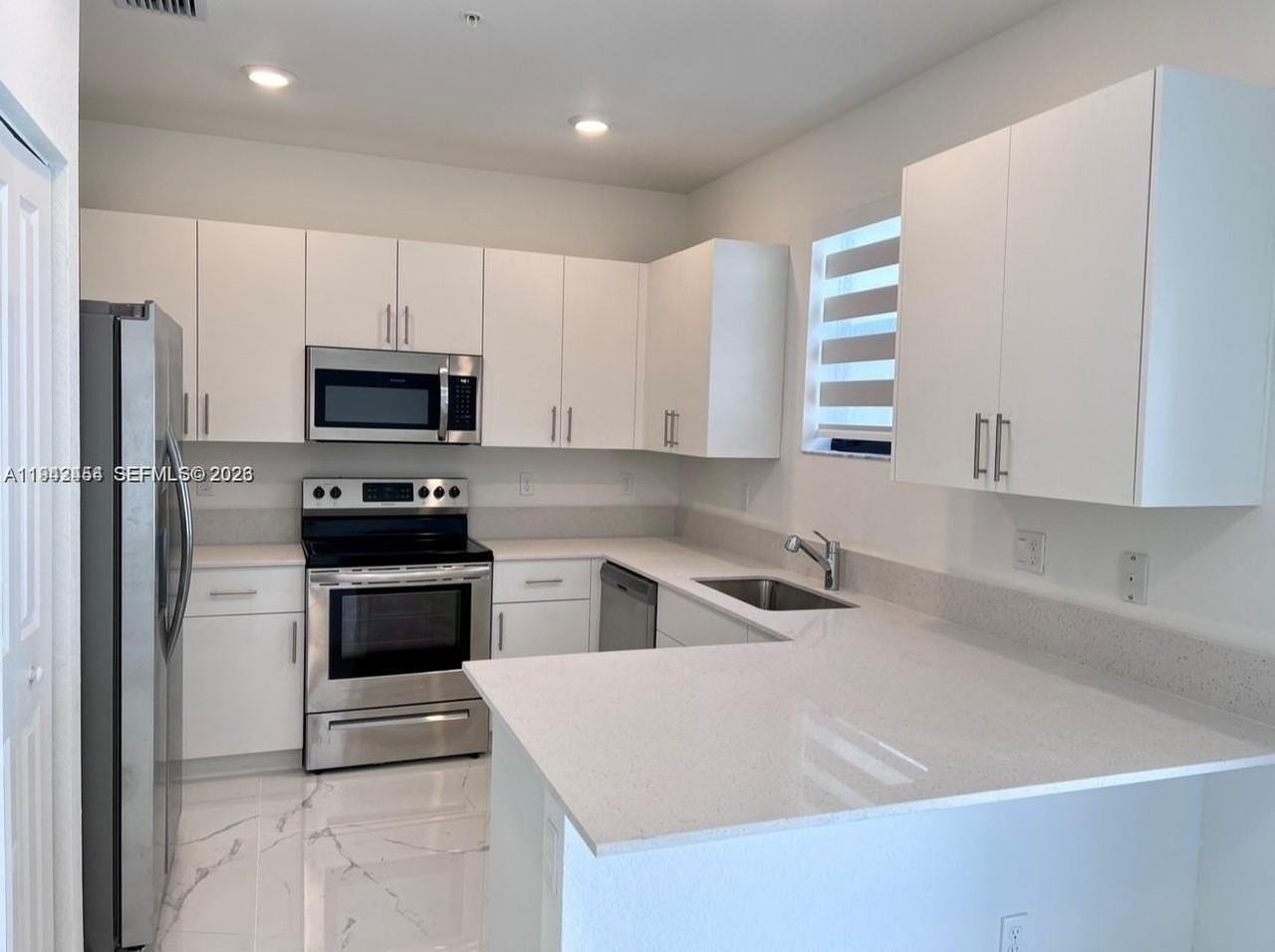 15903 Sw 2nd Pl #15903 - Photo 6 of 23