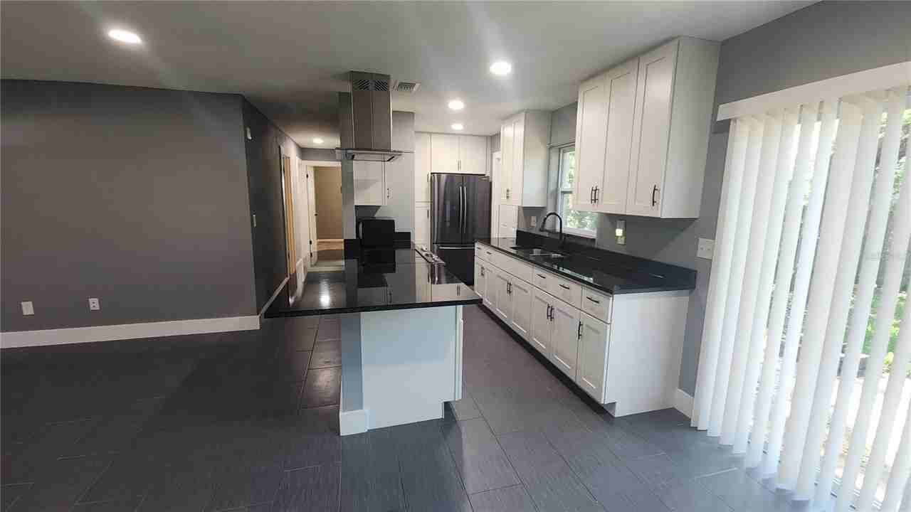 55 Deltona Blvd - Photo 3 of 17