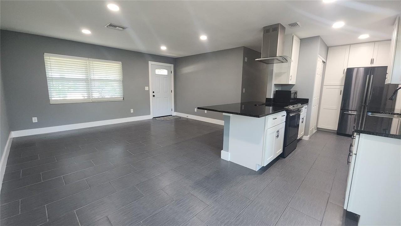 55 Deltona Blvd - Photo 4 of 17