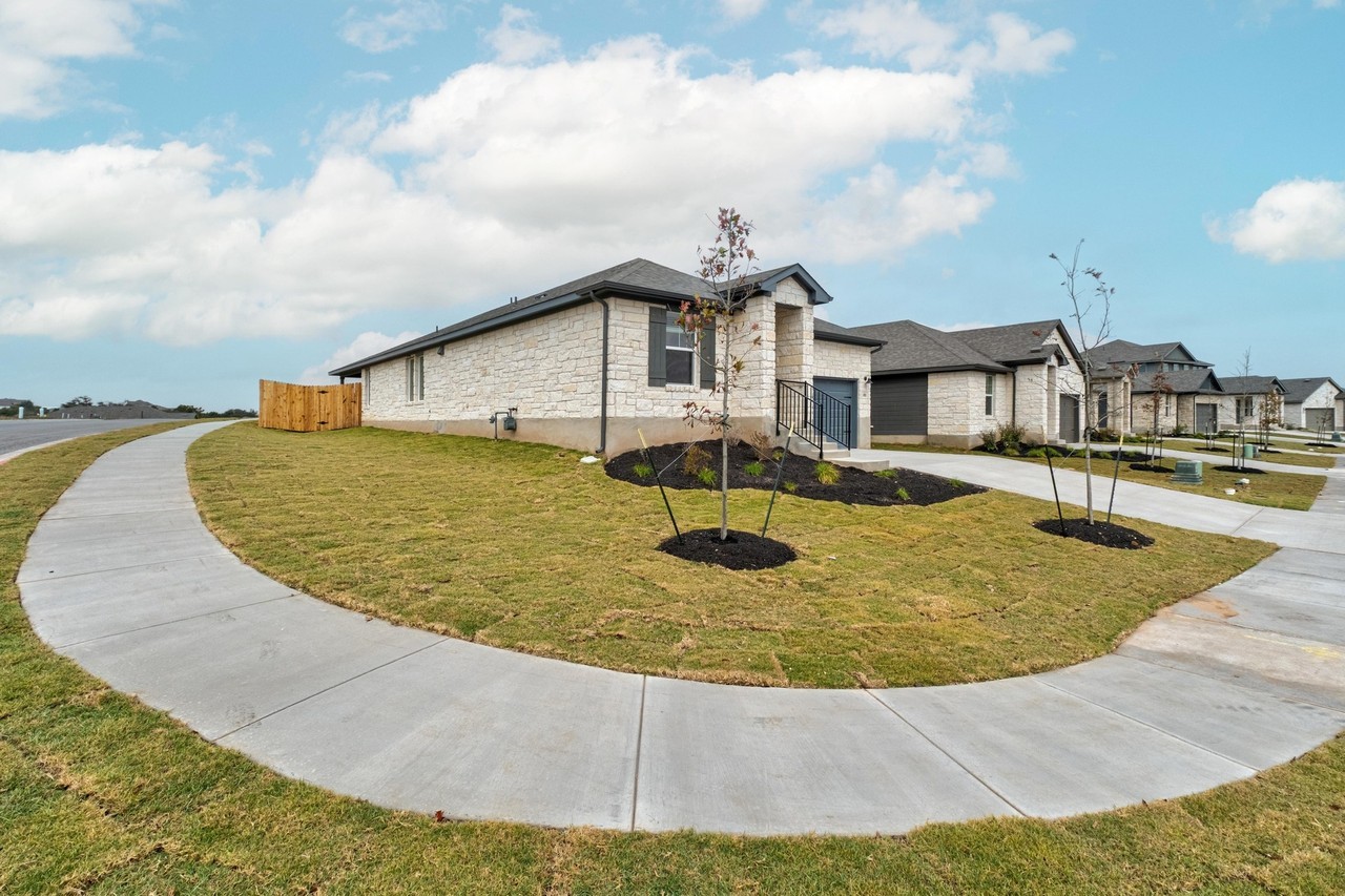 496 El Capitan Loop #1 - Photo 2 of 28