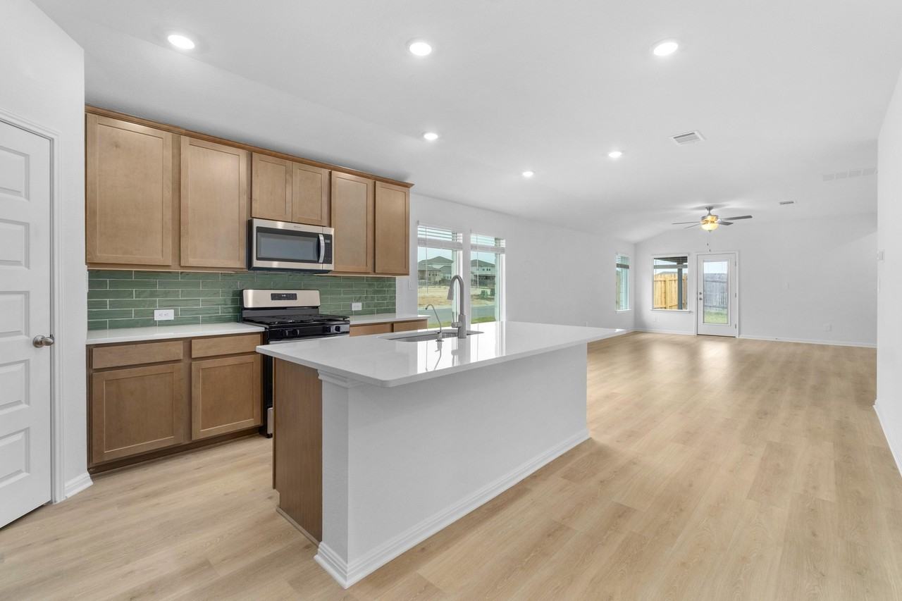 496 El Capitan Loop #1 - Photo 4 of 28