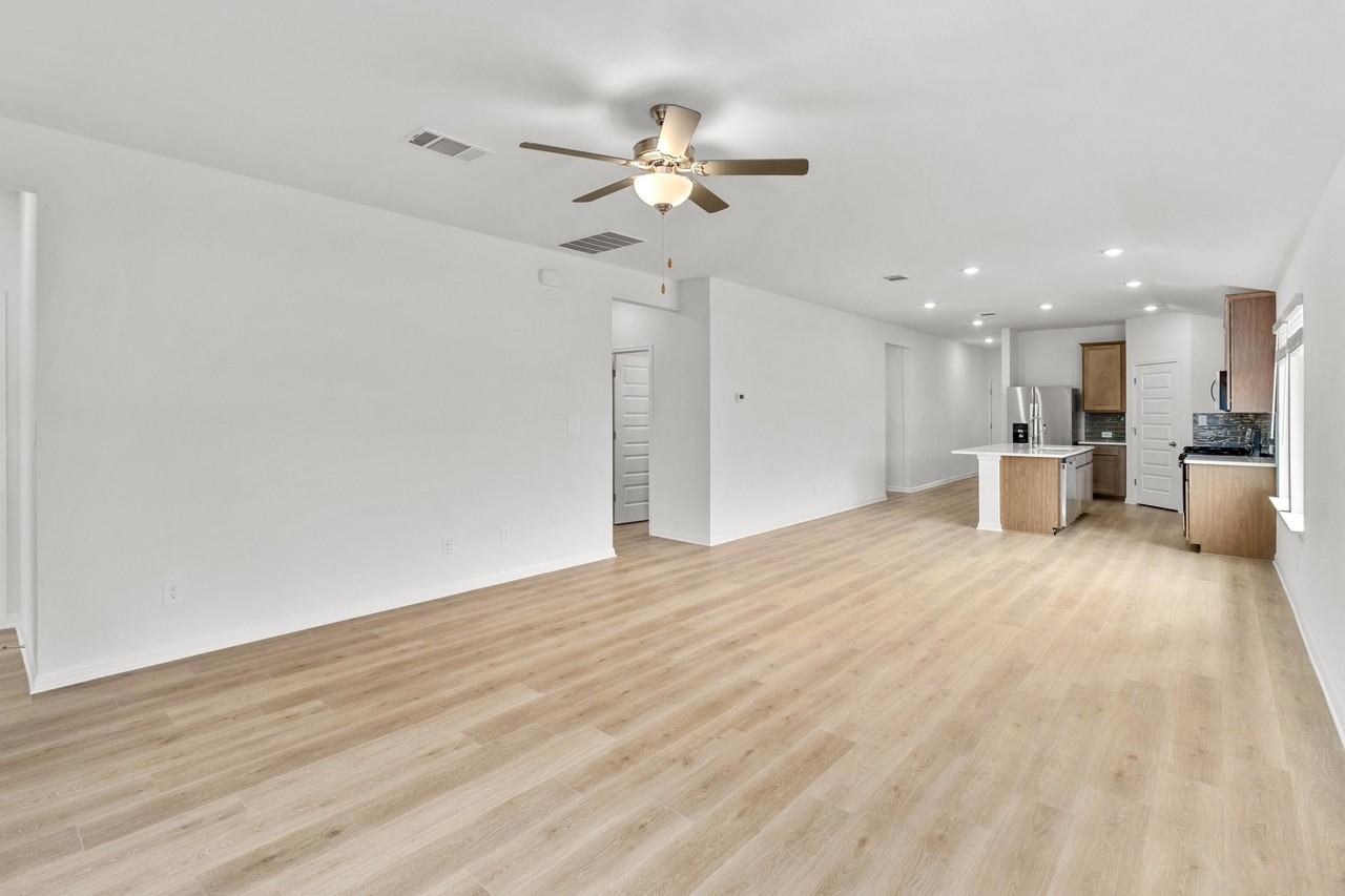 496 El Capitan Loop #1 - Photo 6 of 28