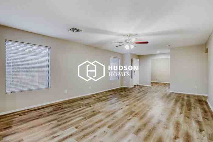 16190 W Young St - Photo 4 of 29