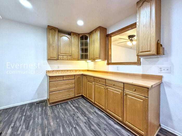 17401 E Gunnison Pl - Photo 2 of 34