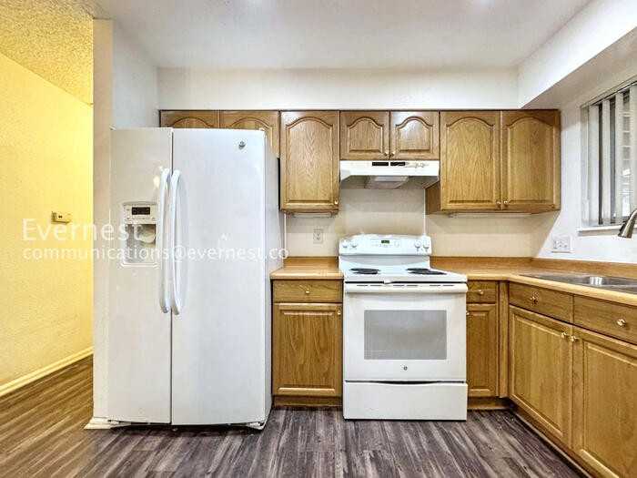 17401 E Gunnison Pl - Photo 3 of 34