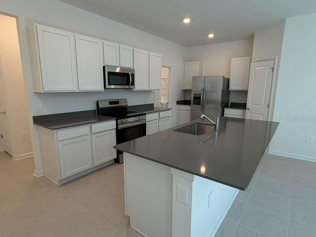 7381 Ivy Tendril Ave - Photo 3 of 21