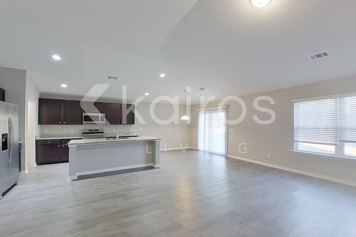 103 Ebenezer Bluff Way - Photo 6 of 21