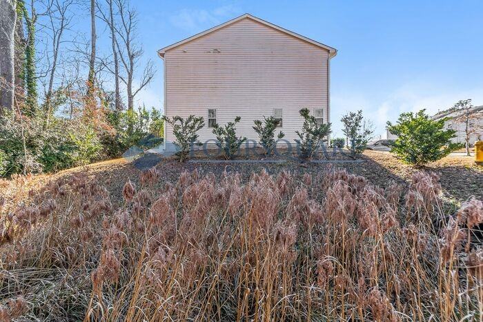 201 Socket St - Photo 2 of 23