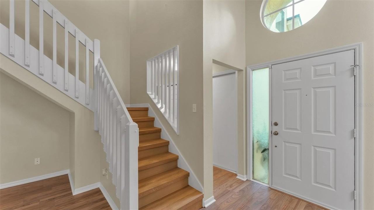 2319 Needham Dr - Photo 3 of 35