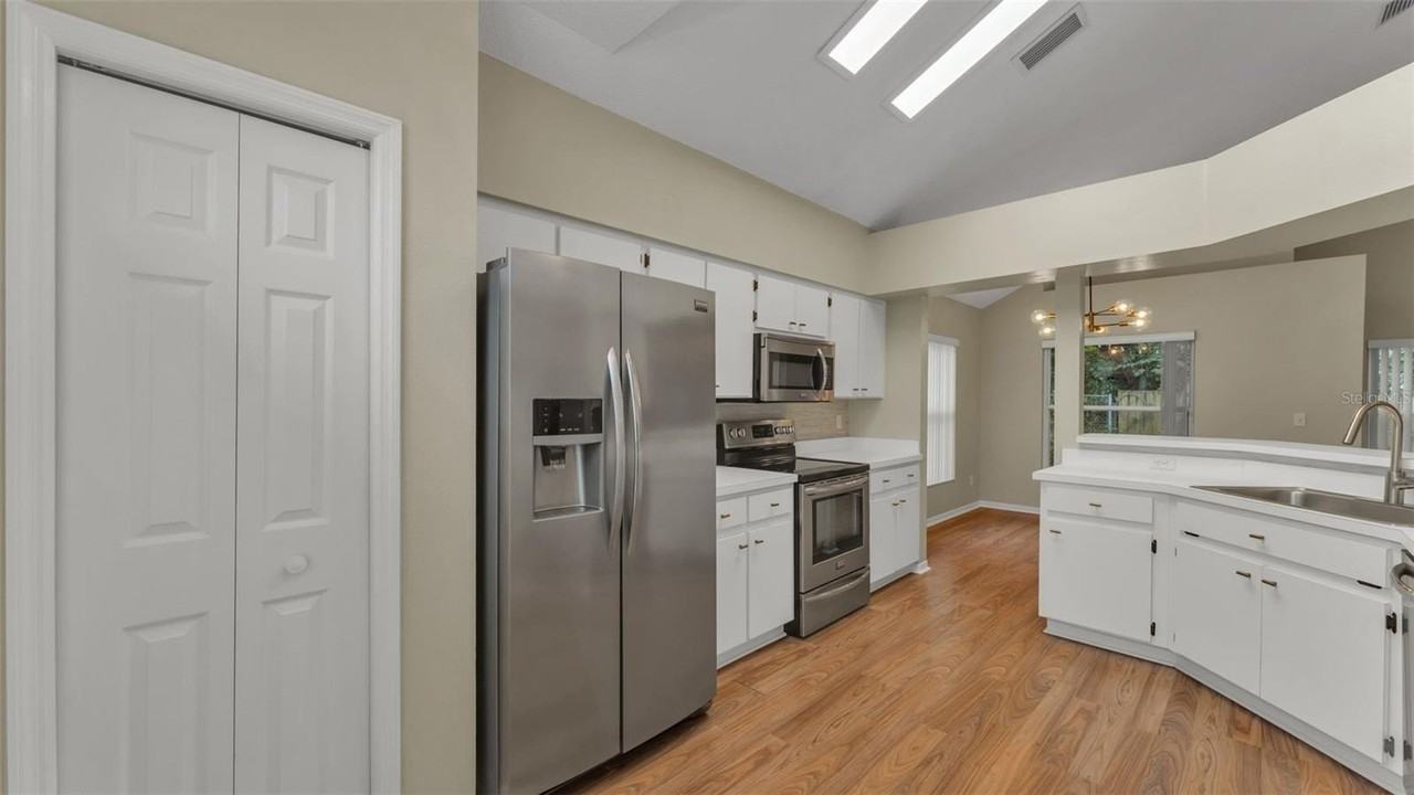 2319 Needham Dr - Photo 5 of 35