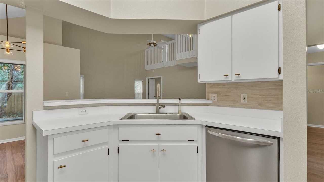 2319 Needham Dr - Photo 6 of 35