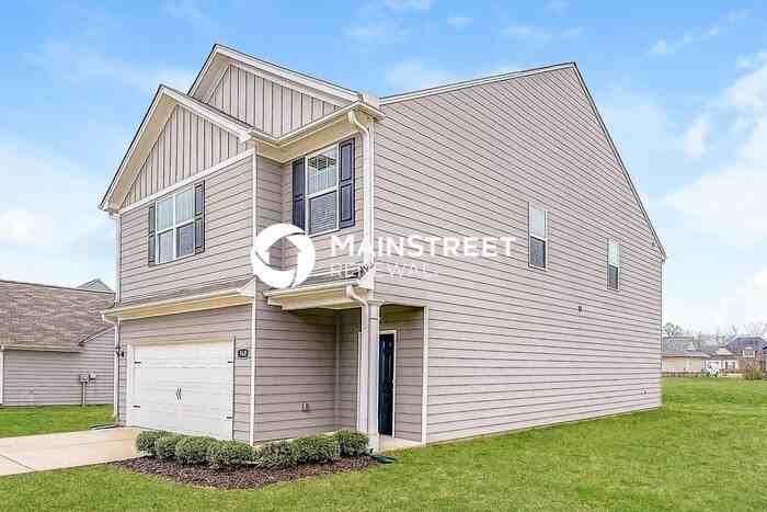 360 Clover Cir - Photo 2 of 19