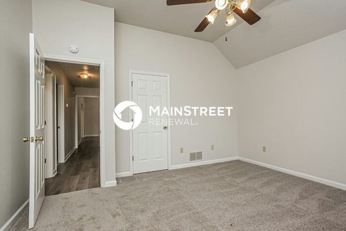 7605 Davis Pkwy - Photo 7 of 18