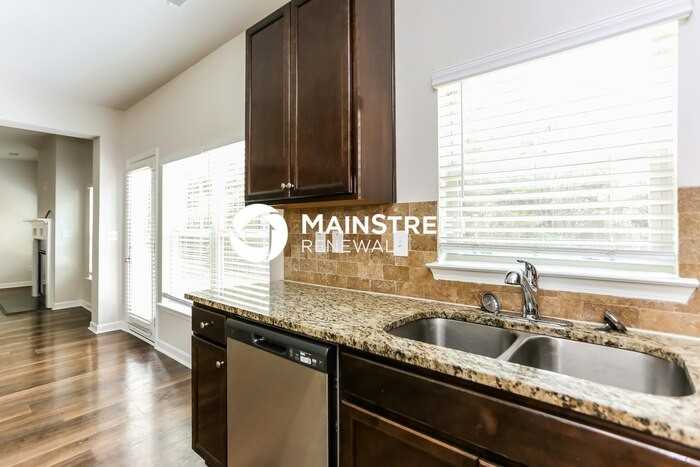 12226 Flannery Ln - Photo 7 of 19