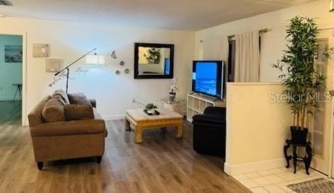 18385 Hottelet Cir - Photo 3 of 31