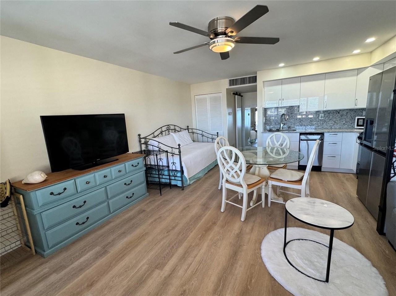 8950 Park Blvd #707 - Photo 7 of 16