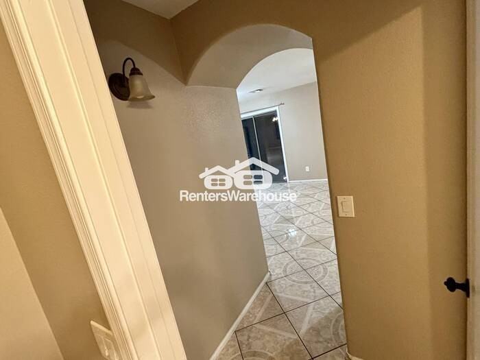 2811 S 160th Ln - Photo 3 of 46