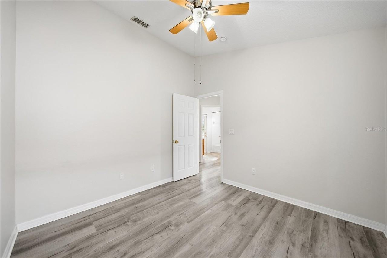 31202 Baclan Dr - Photo 5 of 28