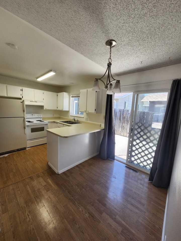 1505 East 8th StreetUnit 1507 #1507 - Photo 3 of 10