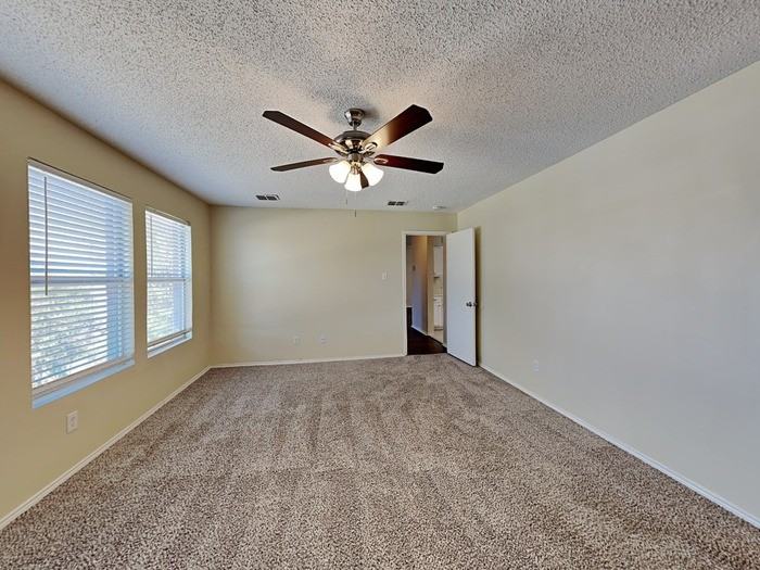 2310 Graystone Dr - Photo 6 of 25