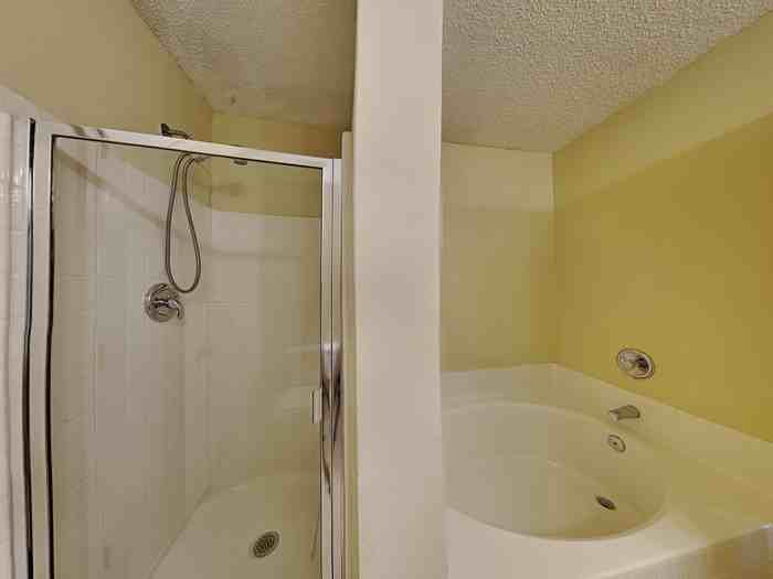 2310 Graystone Dr - Photo 7 of 25