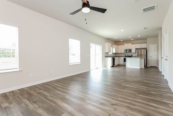 454 Navona Dr - Photo 7 of 16