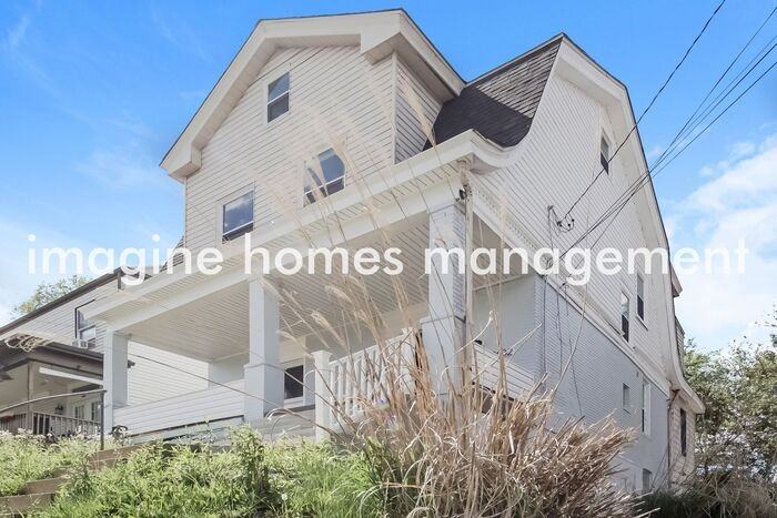 2632 Broadway Ave - Photo 4 of 24