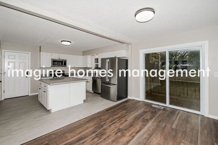 1764 Serpentine Dr - Photo 6 of 18