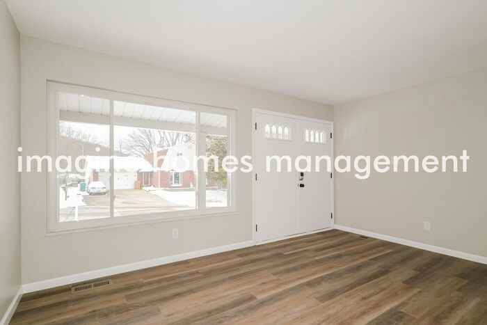 2162 Meadow Dr - Photo 5 of 21