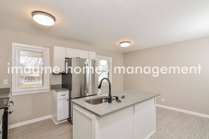 164 Spruce Dr - Photo 5 of 16