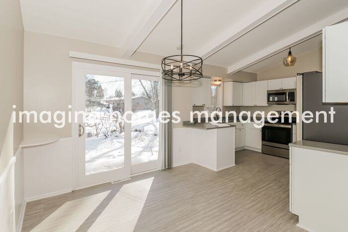 8008 Brunswick Ave N - Photo 5 of 17